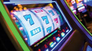 Platform redstone menampilkan berbagai kategori permainan dan layanan dukungan